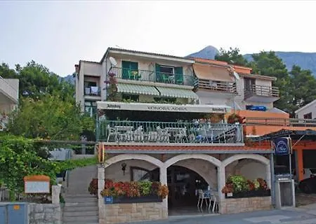 ベッド・アンド・ブレックファスト Rosa 3*