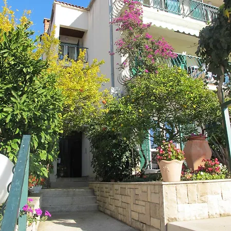 فندق مبيت وإفطار Rosa 3*